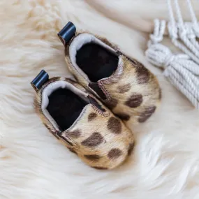 Baby kicks - Leopard