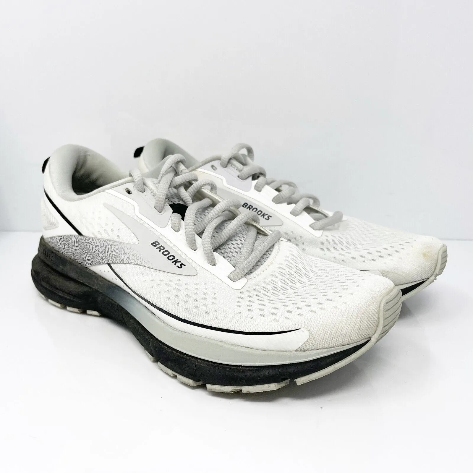 Brooks Womens Trace 3 1204011B191 White Running Shoes Sneakers Size 7 B