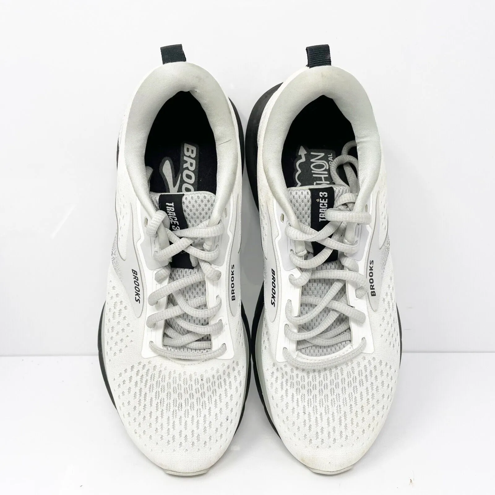 Brooks Womens Trace 3 1204011B191 White Running Shoes Sneakers Size 7 B