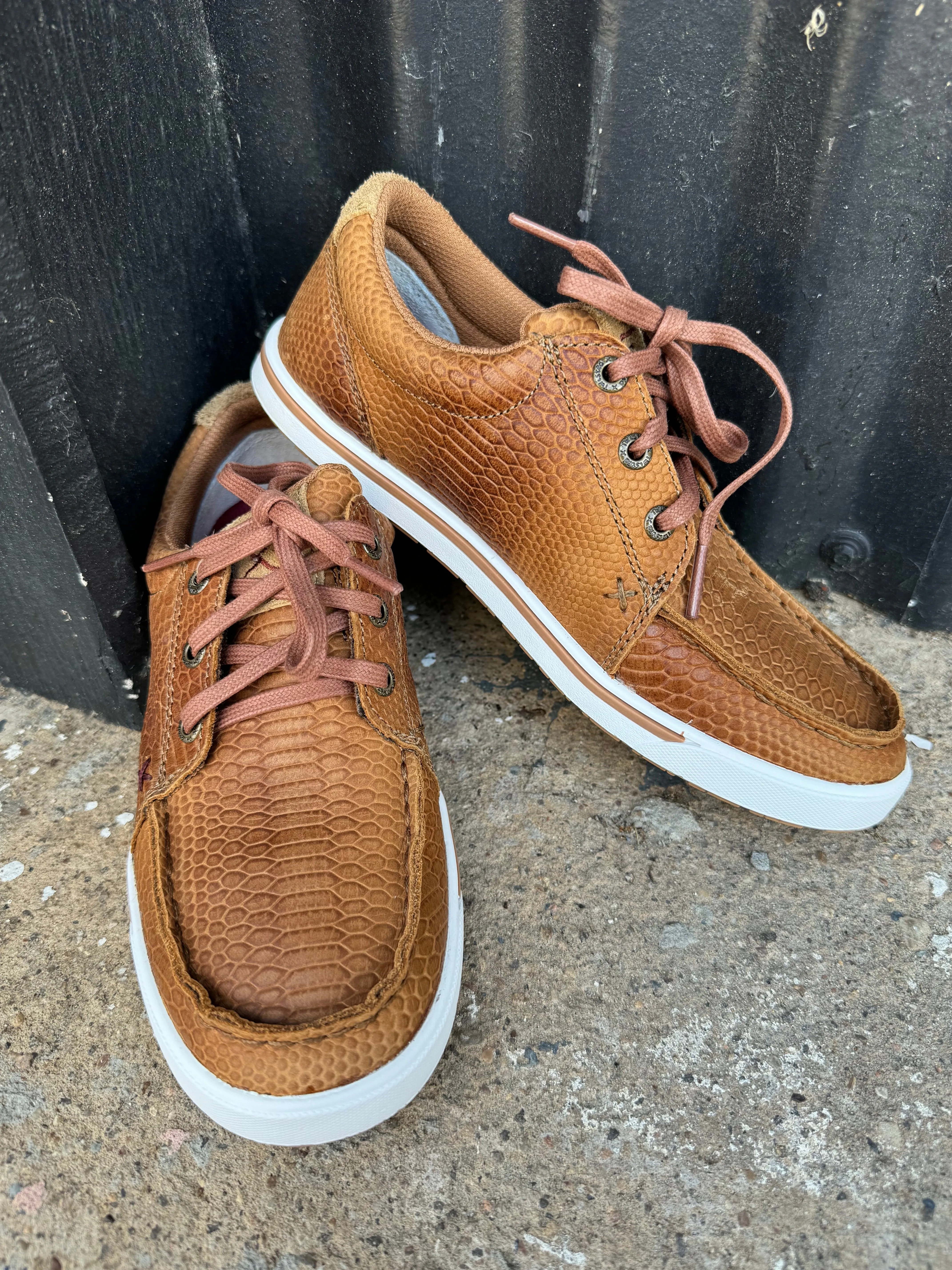 Camel Kicks