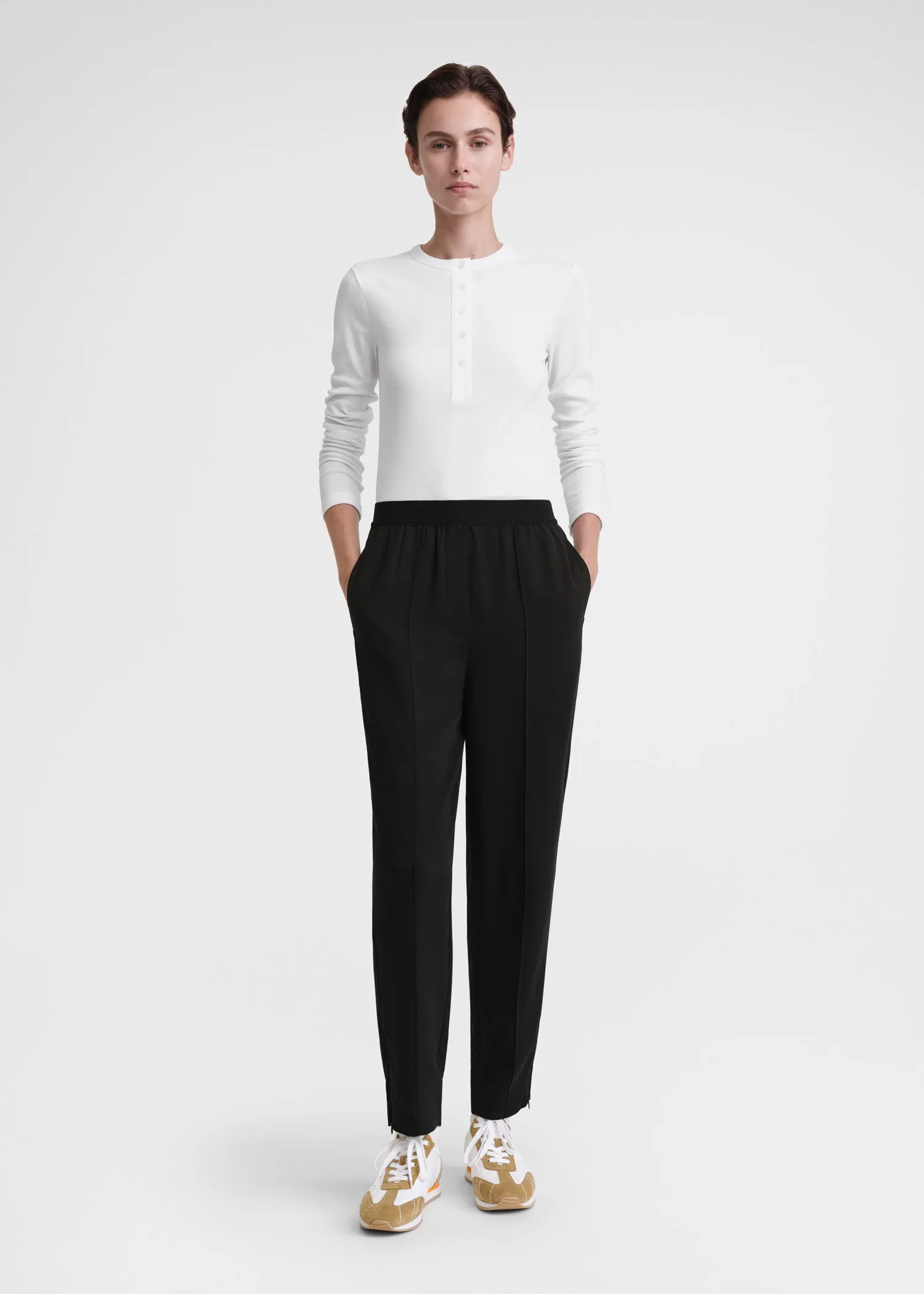 Elastic-waist lounge trousers black