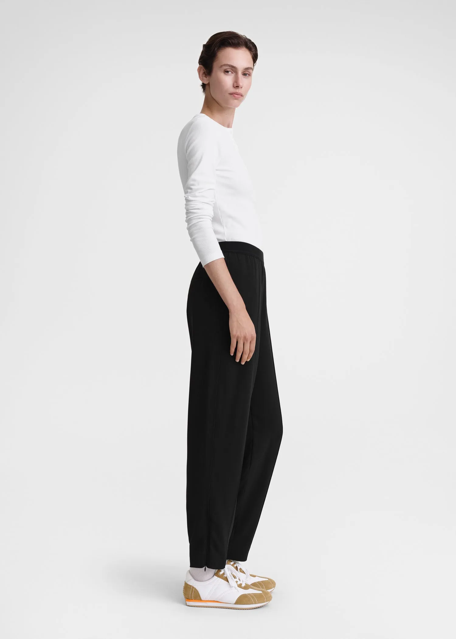 Elastic-waist lounge trousers black