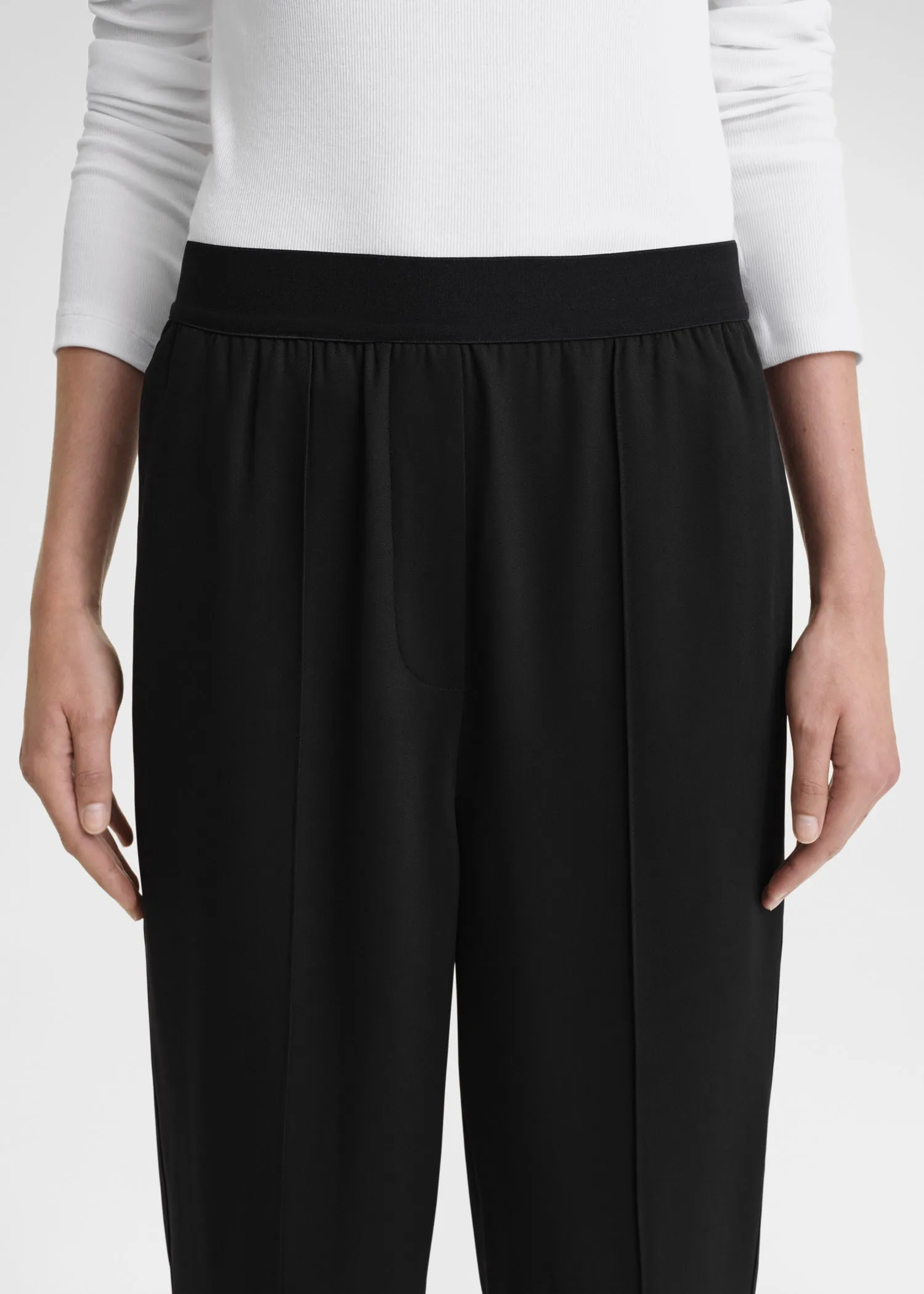 Elastic-waist lounge trousers black