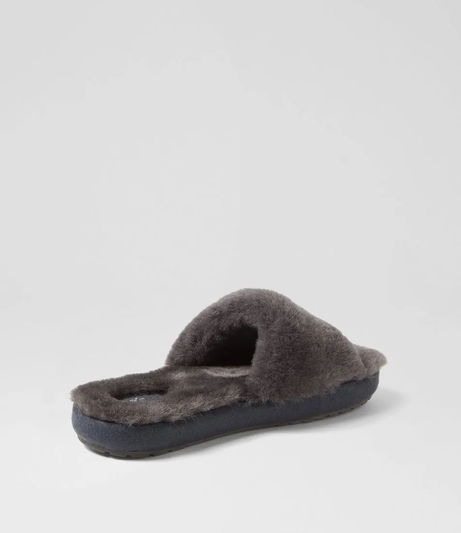 EMU AUSTRALIA Mckay Charcoal Sheepskin Sandals