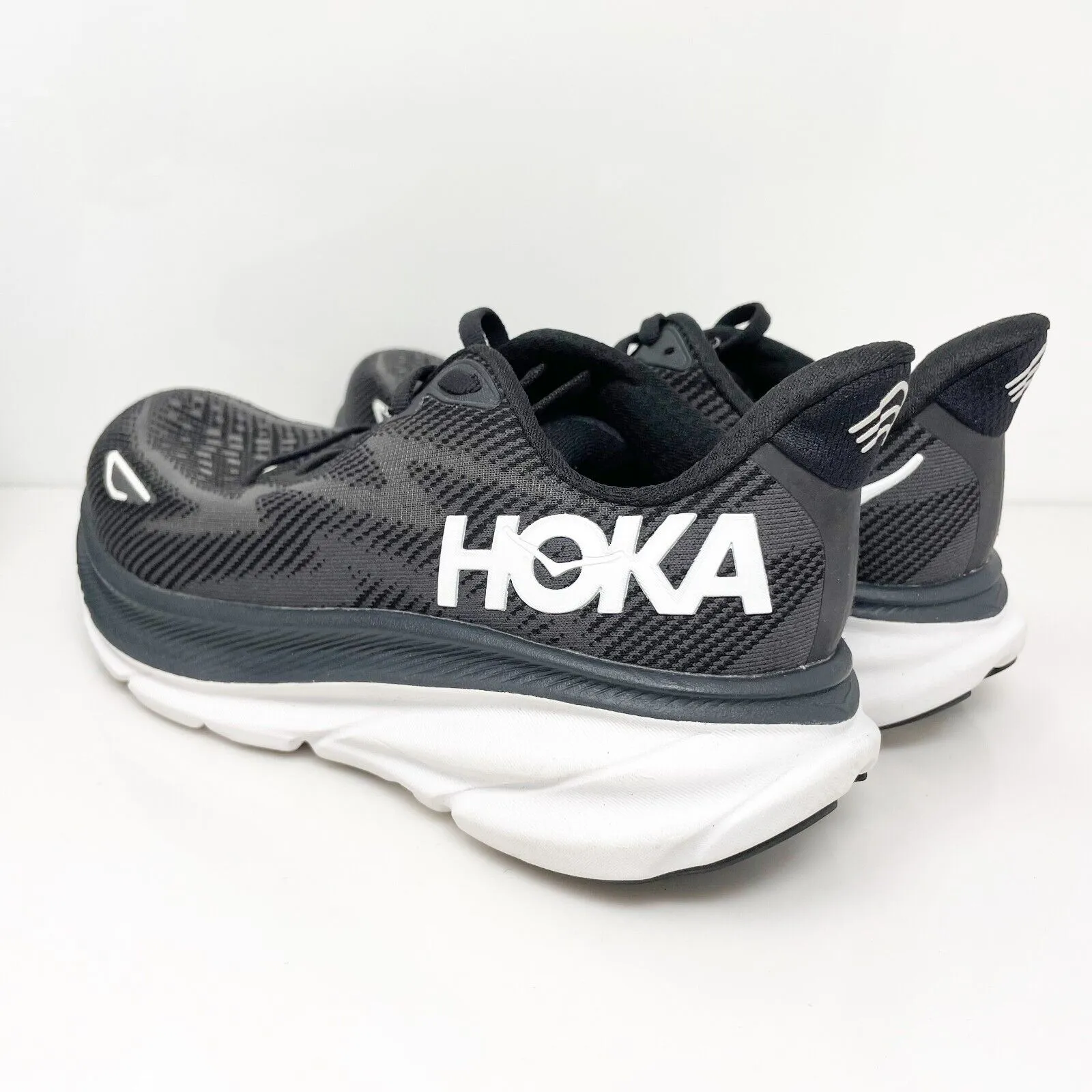 Hoka One One Womens Clifton 9 1132211 BWHT Black Running Shoes Sneakers Size 6 D