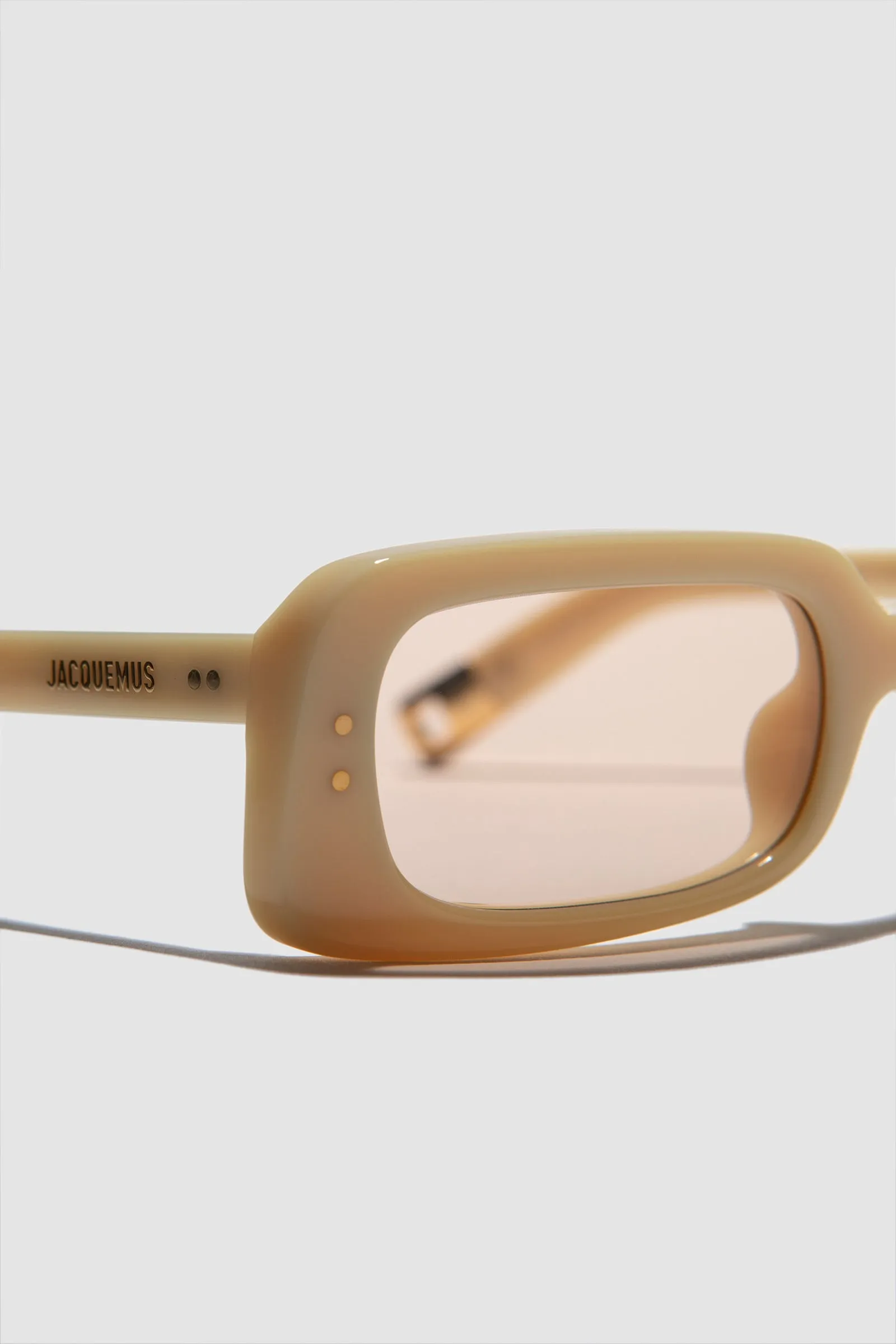 Jacquemus Azzuro Sunglasses Pearl Sorbet/Yellow Gold/Yellow