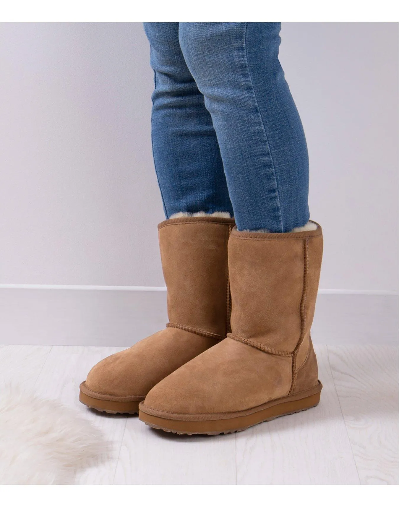 Just Sheepskin Ladies Short Classic Sheepskin Boot - Chestnut