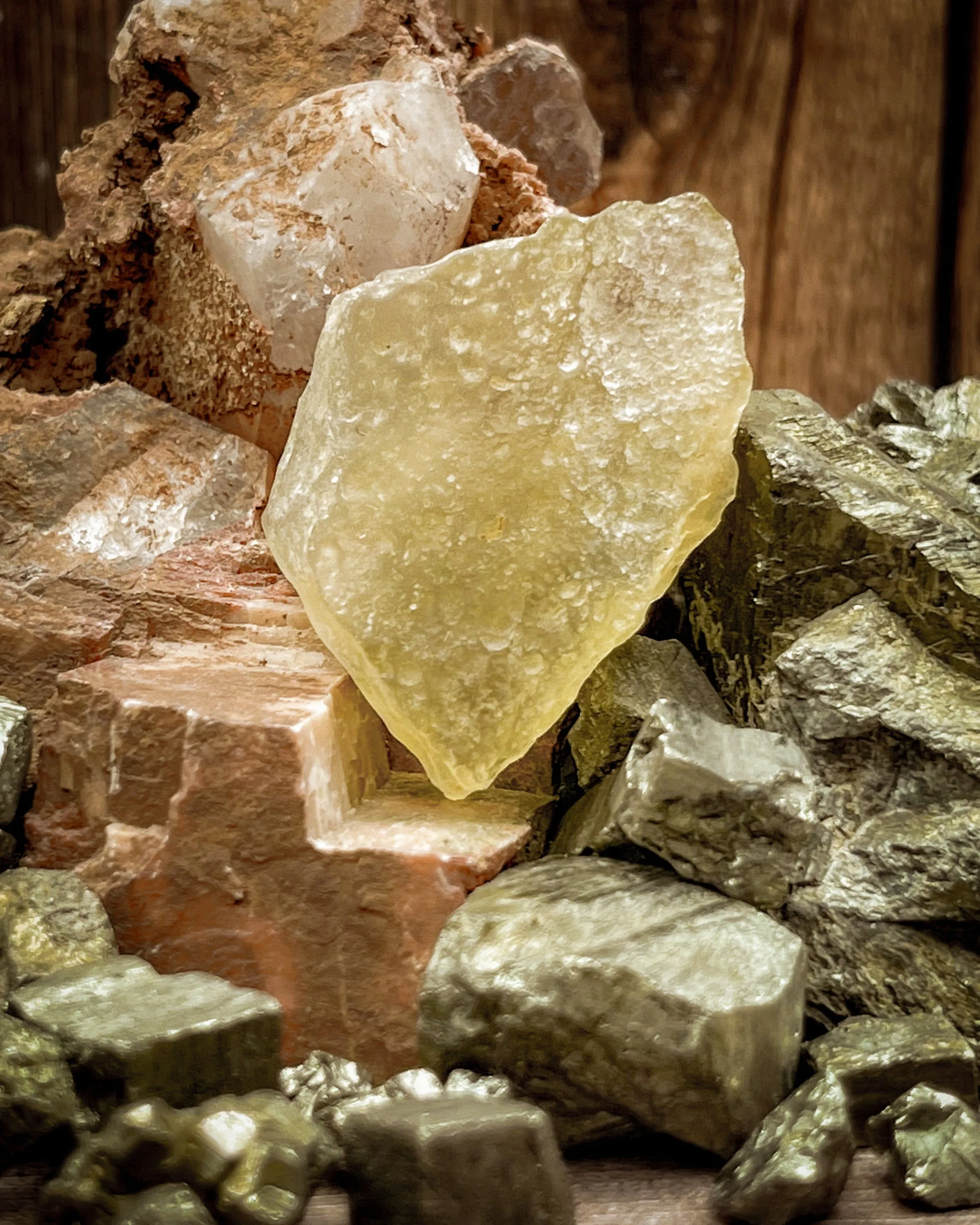 Libyan Gold Tektite, 8g