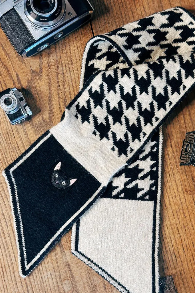 Little Kitten Houndstooth Knit Scarf