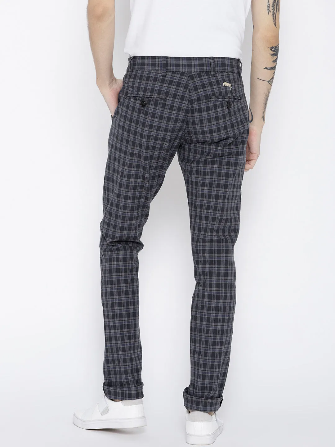 Men Grey Slim Fit Checked Chinos