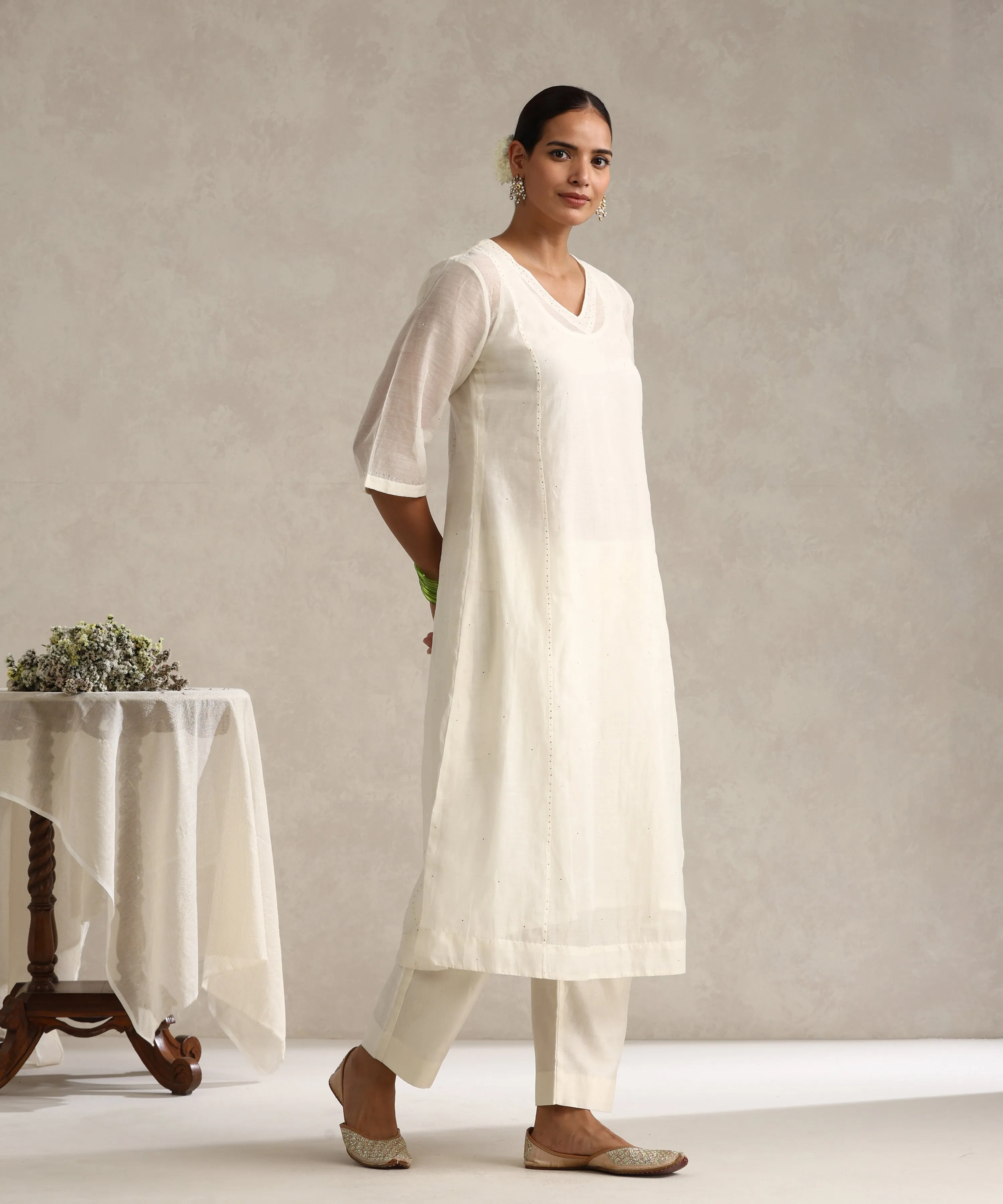 Off White Chanderi Mulmul Kurta Set With Muqaish Work And Cotton Slip Lining