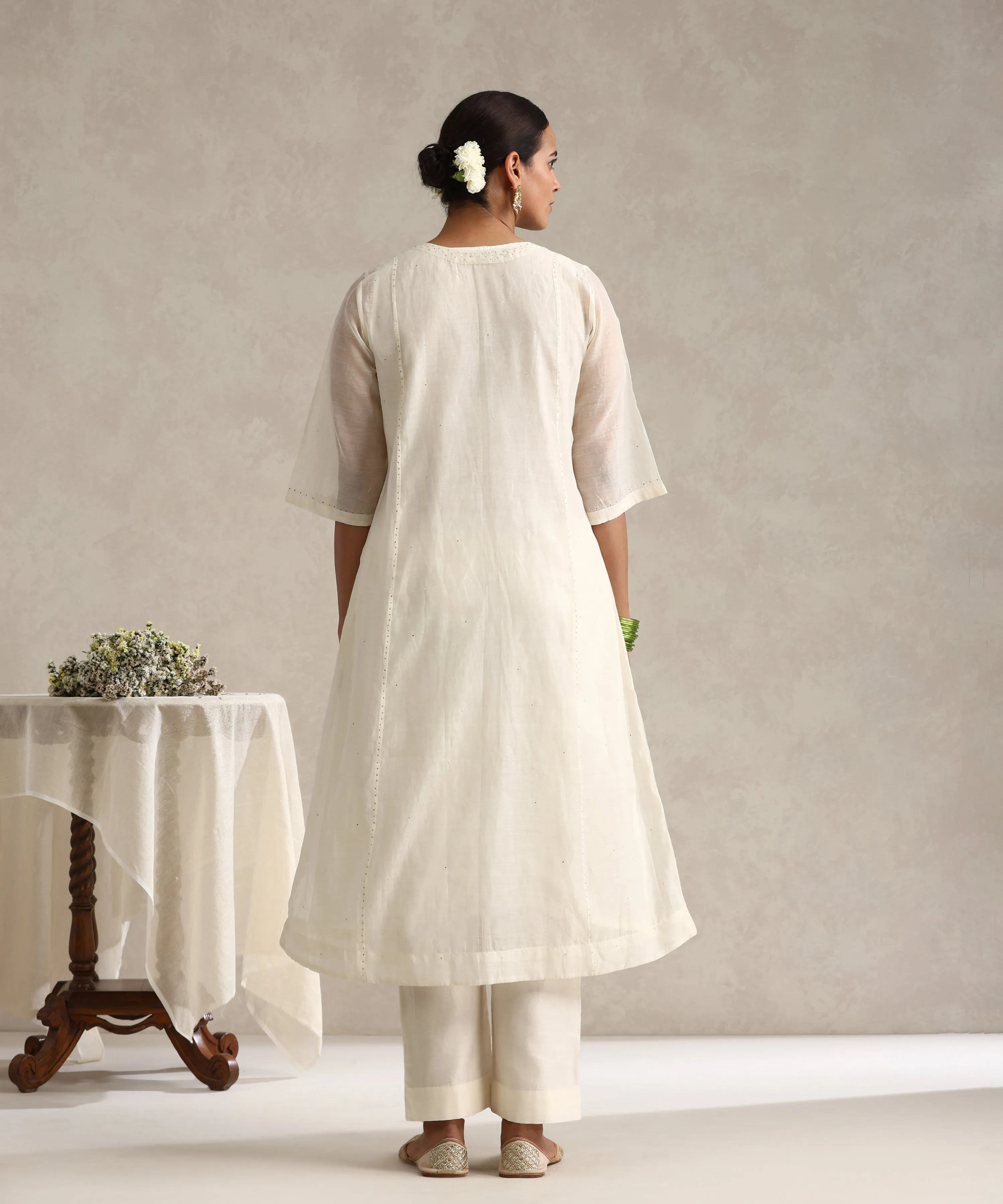 Off White Chanderi Mulmul Kurta Set With Muqaish Work And Cotton Slip Lining