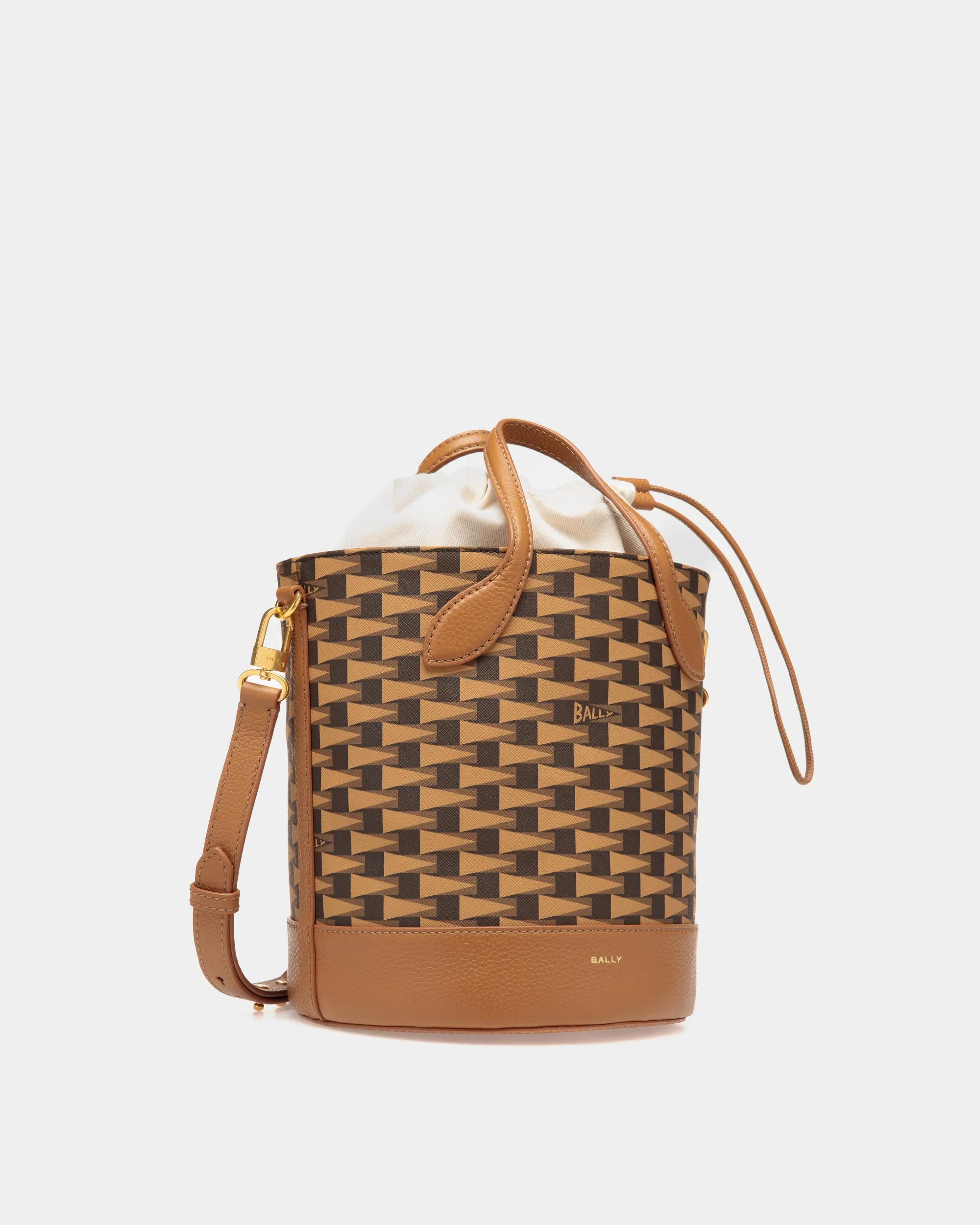 Pennant Bucket Bag In Desert TPU