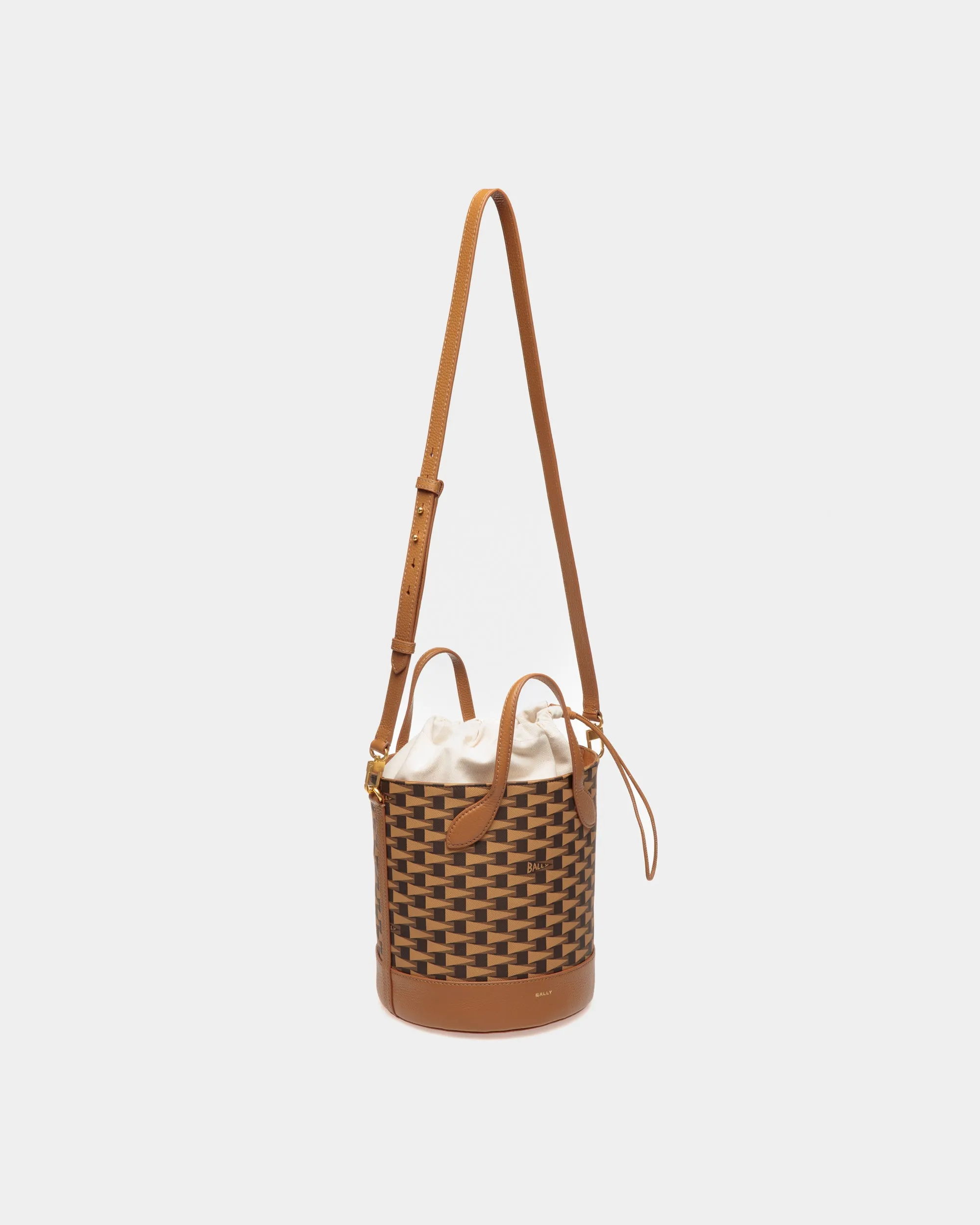 Pennant Bucket Bag In Desert TPU