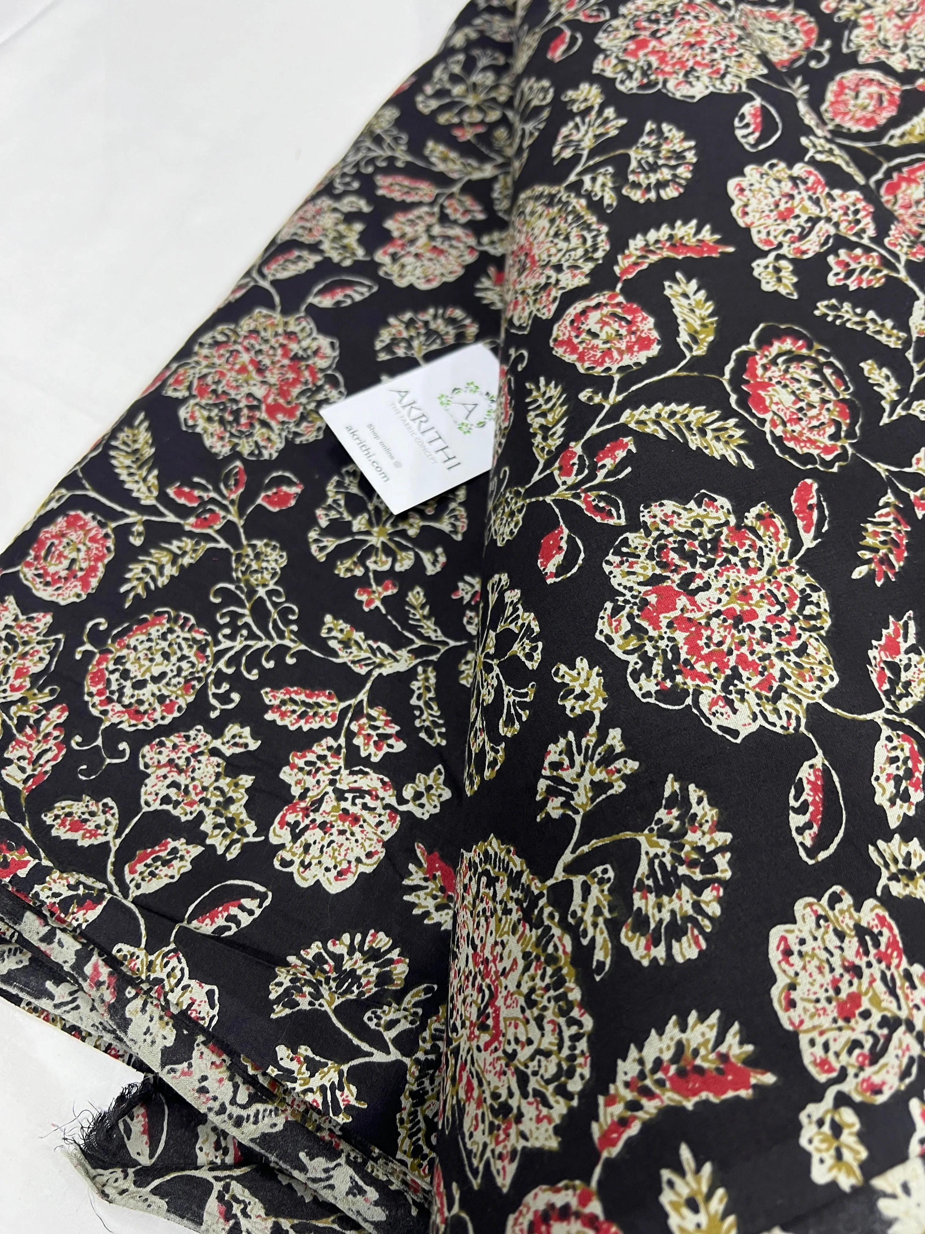 Printed pure cotton fabric