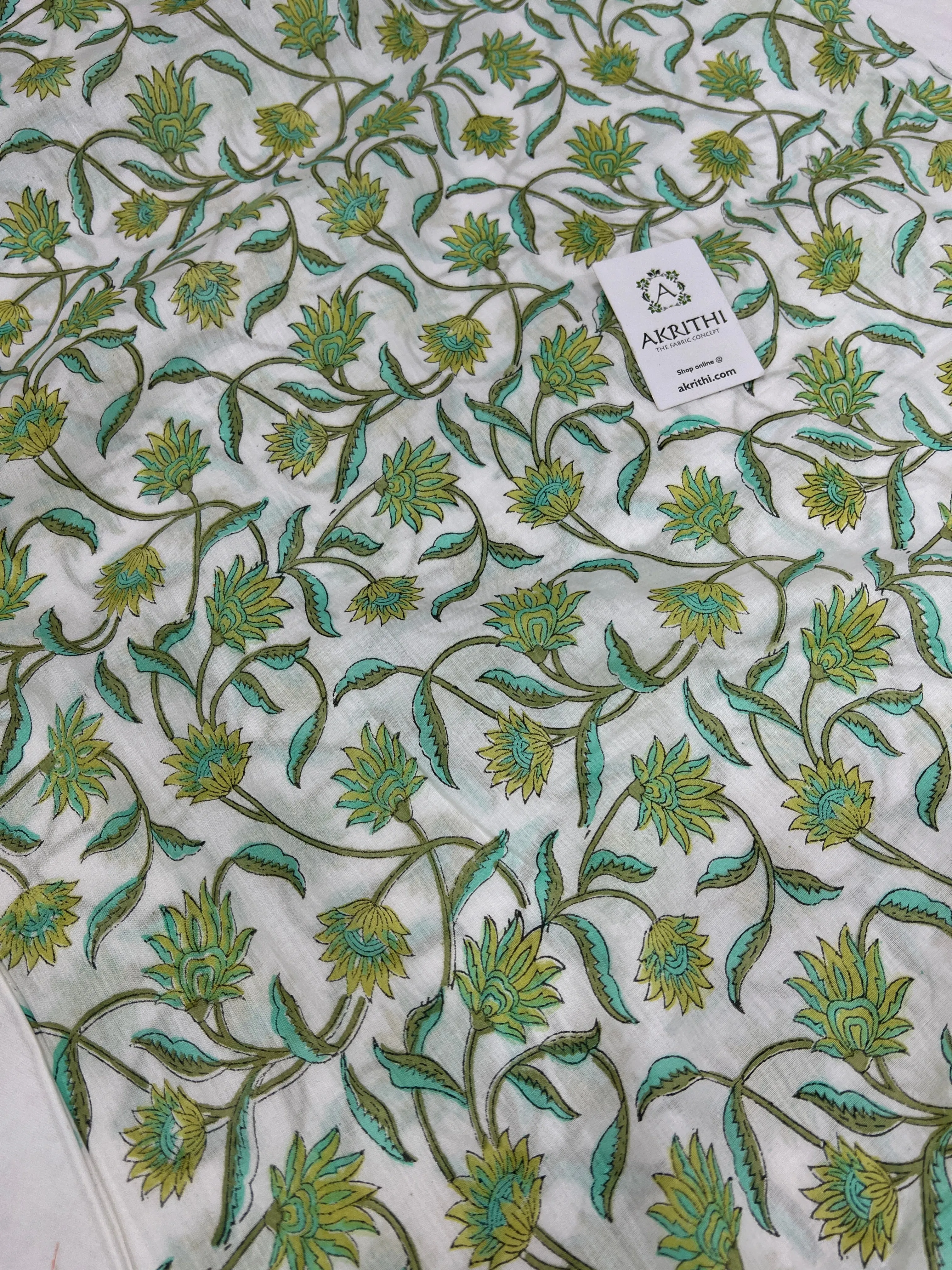 Printed pure mul cotton fabric