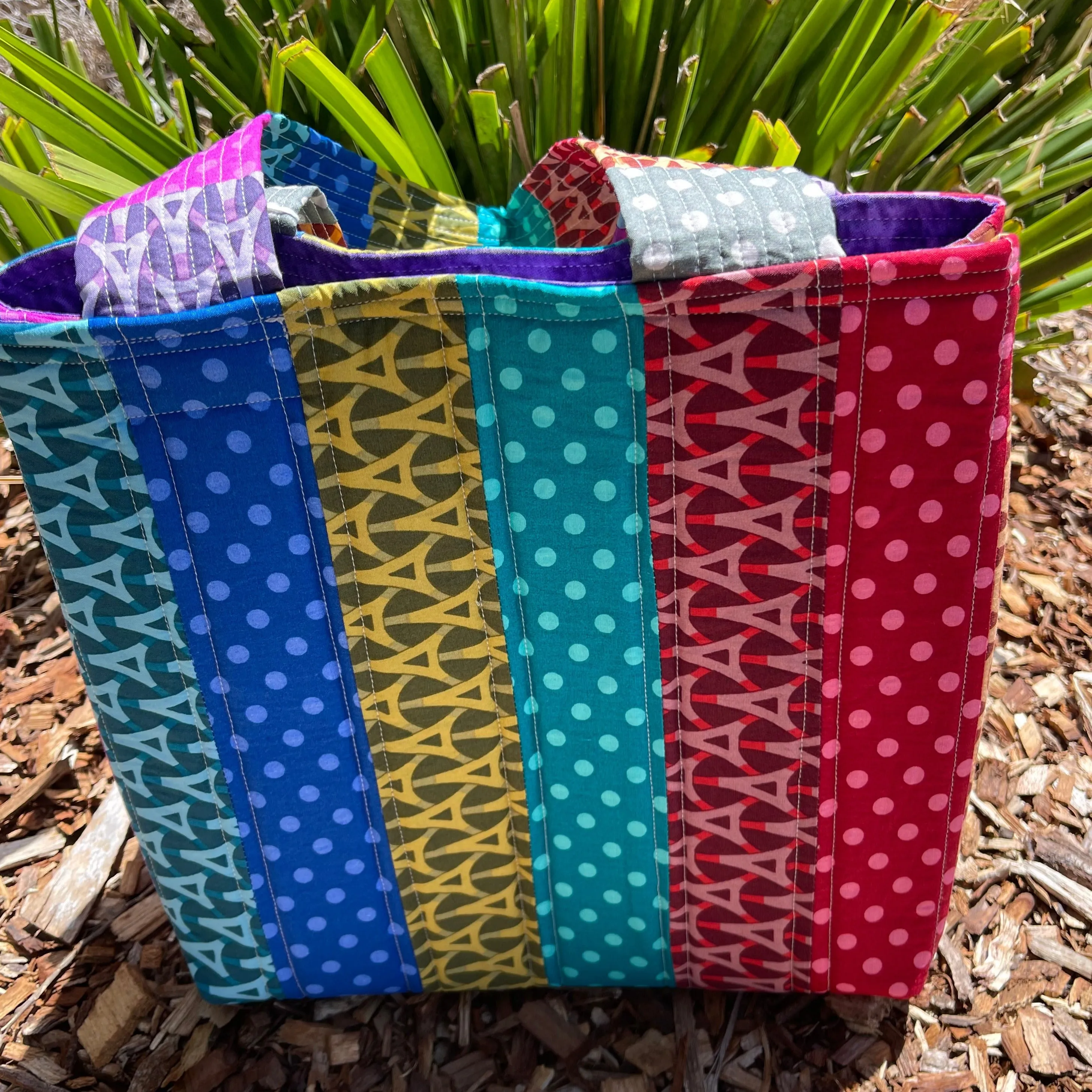 Totally Fun Bag - Dots & Arrows with Purple Lining