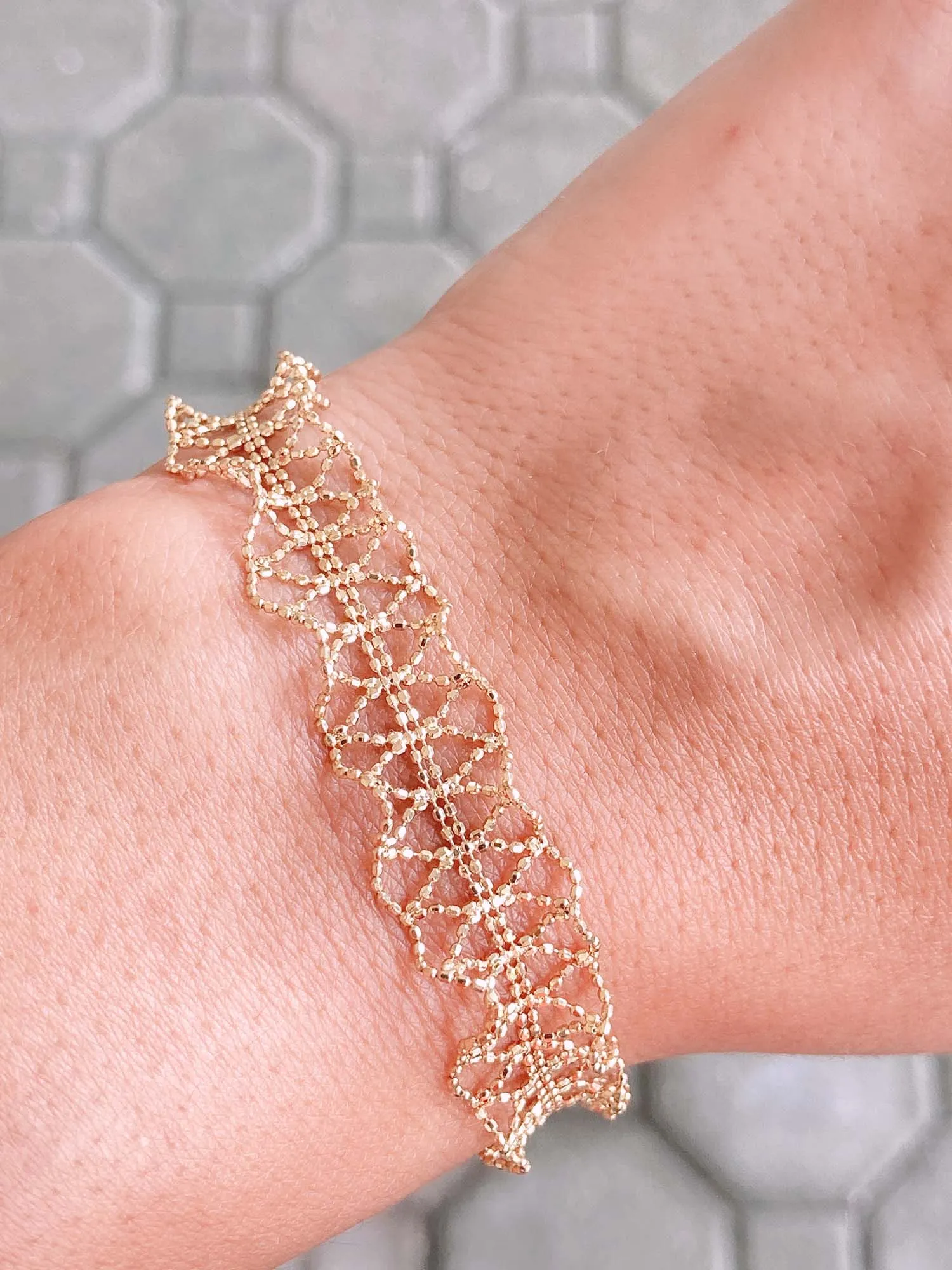 Twist French Lace-Like Bracelet 18K Gold R2041