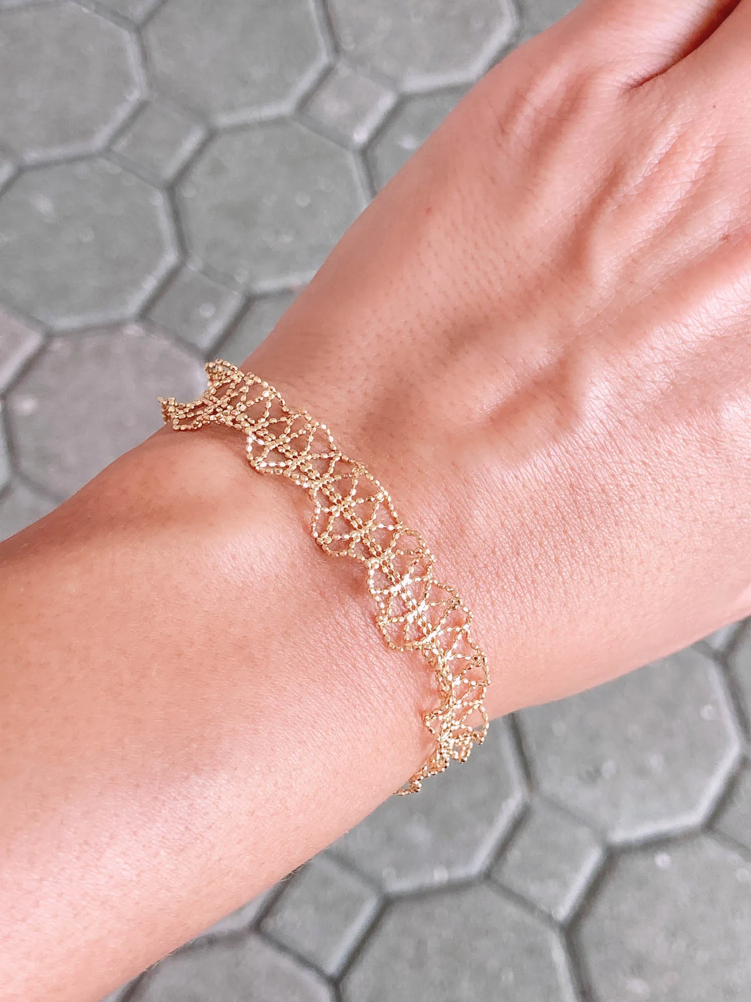 Twist French Lace-Like Bracelet 18K Gold R2041